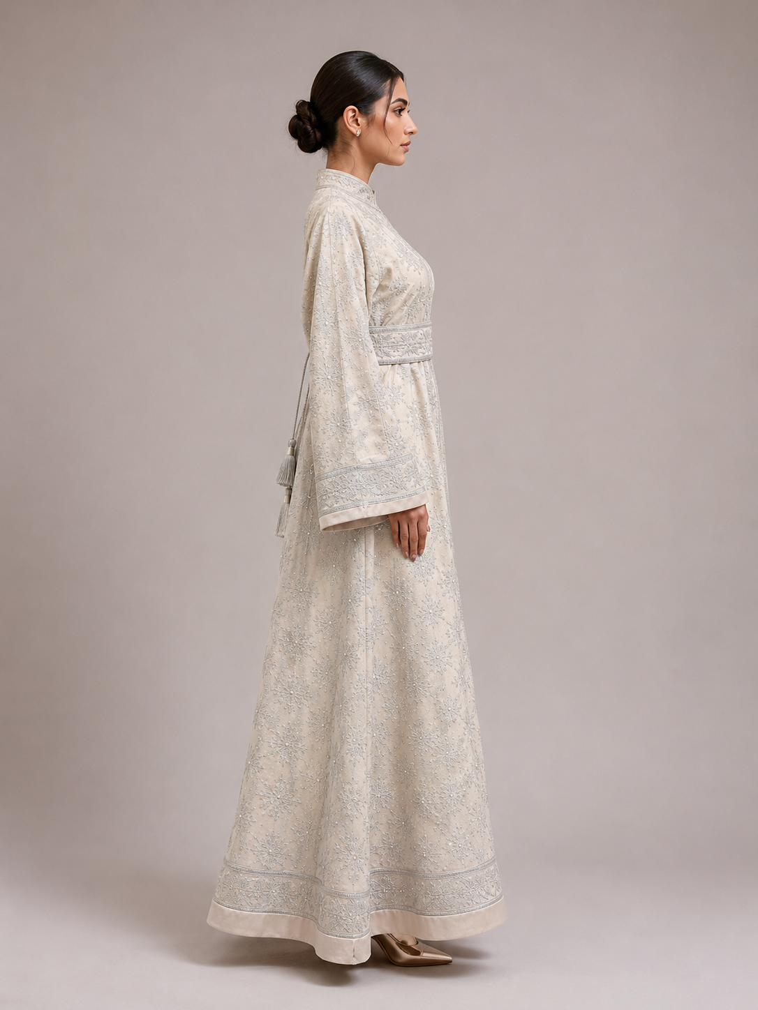 Ivory Zari Abaya